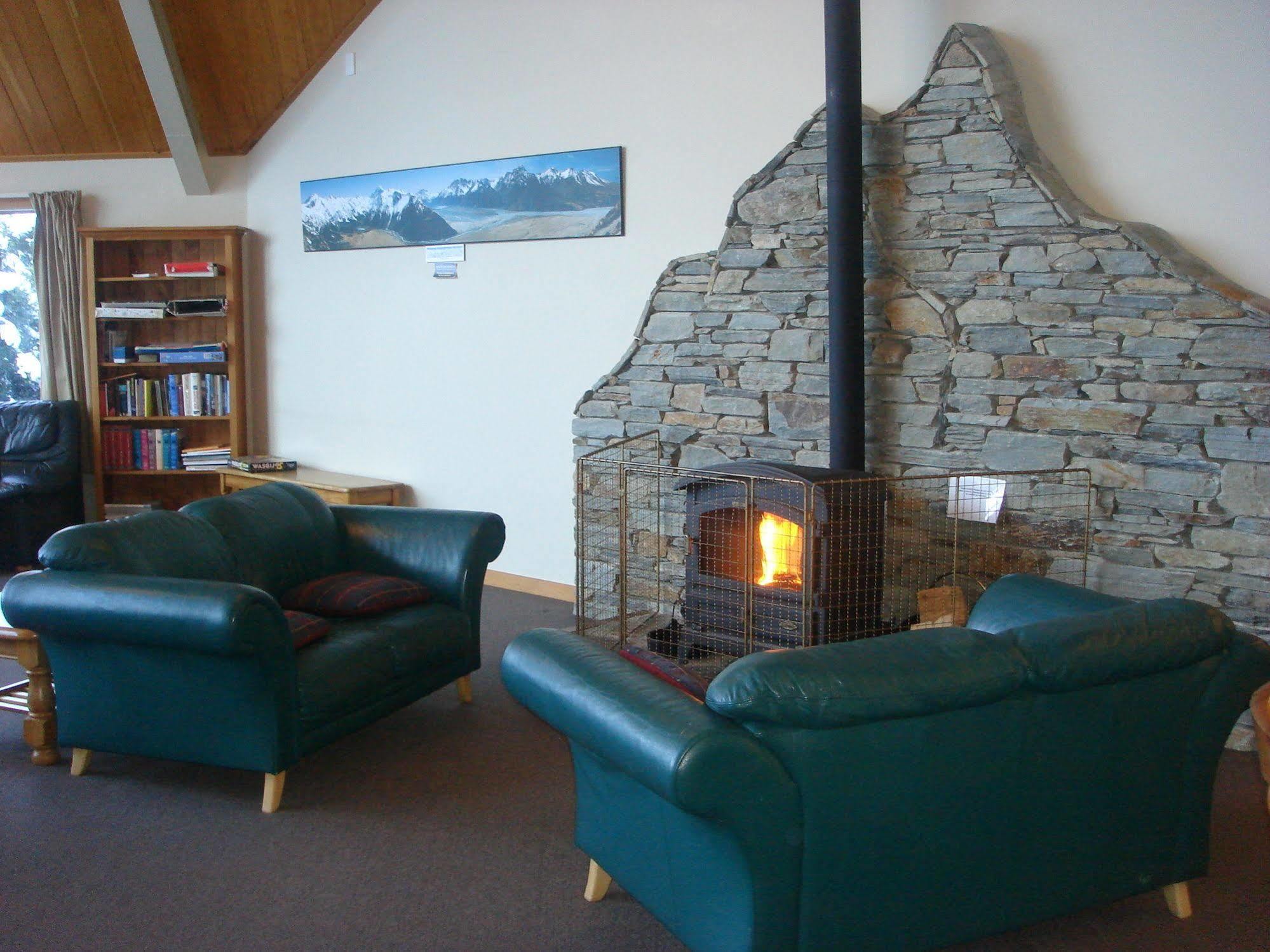 Aoraki Mount Cook Alpine Lodge Екстериор снимка